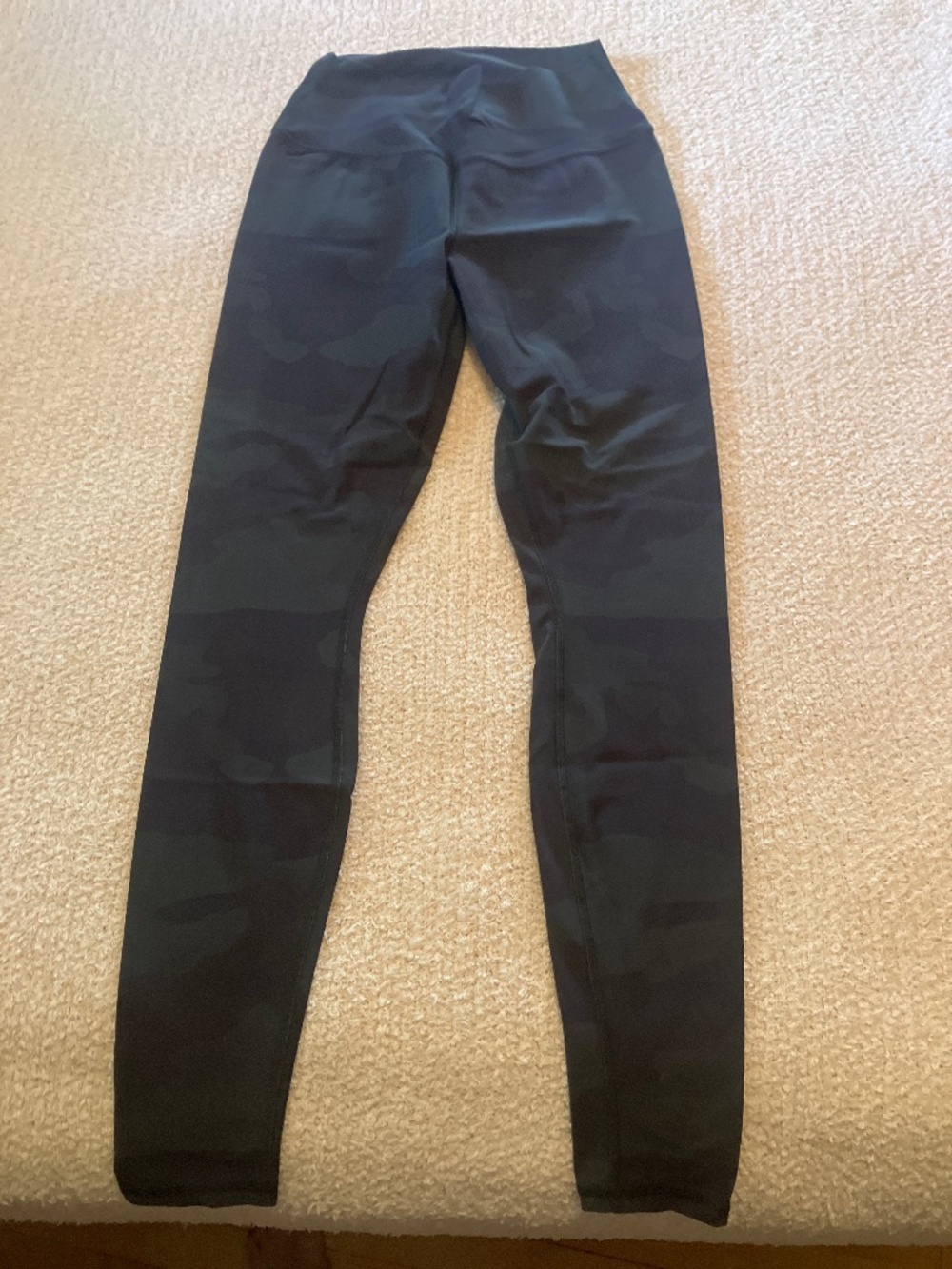 Alo camo print leggings